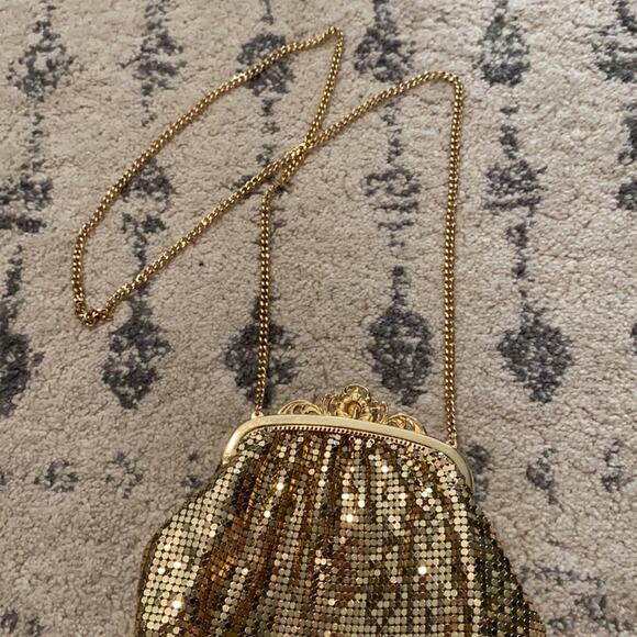 Vintage Whiting and Davis 2722 gold mesh bag - Picture 9 of 12